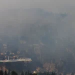 Incendios azotan a Canadá con 35,000 personas obligadas a huir de sus hogares