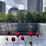 Un hombre saltó a piscina Memorial 9/11 en Nueva York a plena luz del día