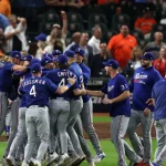 Rangers propinan paliza a los Astros y se quedan con el primer boleto a la Serie Mundial