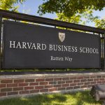 Universidad de Harvard ofrece estos cursos gratis para quienes desean empreden en el mundo de la tecnología