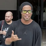 Lo que se sabe sobre la crisis monetaria que atraviesa Ronaldinho