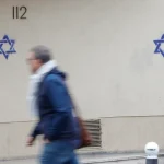 Actos antisemitas en Francia: Más de 60 fachadas son marcadas con Estrellas de David