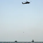 La armada estadounidense hunde tres barcos hutíes que atacaban a un buque mercante en el Mar Rojo