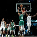 Tatum encesta 41 puntos; Celtics hilan 5ta victoria al superar a Nets, 118-110