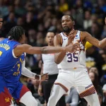 Durant brilla en la prórroga; Suns derrotan 117-107 a Nuggets