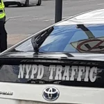 5 heridos por un conductor anciano que perdió control de auto Mercedes de lujo en Nueva York