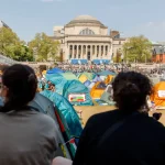 La universidad de Columbia comenzó a suspender a estudiantes involucrados en protestas pro Palestina