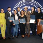 Consulado NY reconoce grupo de estudiantes sobresalientes de la Universidad de Columbia; cónsul los exhorta servir con dedicación y apego al país