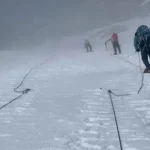 Dos escaladoras cayeron 1,000 pies en una montaña en Alaska: una de ellas murió