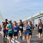 Hochul ordeno a la MTA que abandone la oferta para cobrar al maratón de NYC por el uso de un puente