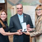 RD: Entregaron las primeras medallas de CEAPI al presidente Luis Abinader y al ministro Ito Bisonó