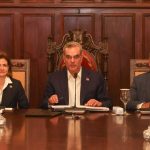 RD: Luis Abinader sustituye a cuatro gobernadoras que participan en elecciones