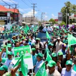 RD: Leonel Fernández recibe apoyo en barrios y calles de Montecristi y Dajabón