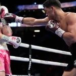 Dmitry Bivol no planea tener una revancha contra el Canelo Álvarez