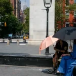 Más de 200 centros de refrigeración cerrados en NY en medio la ola de calor