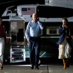 La familia de Joe Biden le dice que siga en la contienda