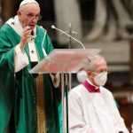 El papa Francisco inicia el Sínodo abogando por humildad y renovación