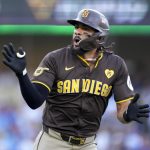 Tatis da 2 de 6 HRS de unos Padres que igualan récord y la Serie Divisional