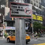 Apuñalan a vendedor de hot dogs en pelea por precio en Times Sq, NY