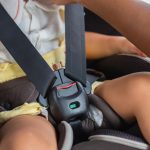 New York ofrece inspecciones gratuitas de asientos de seguridad para niños en carros