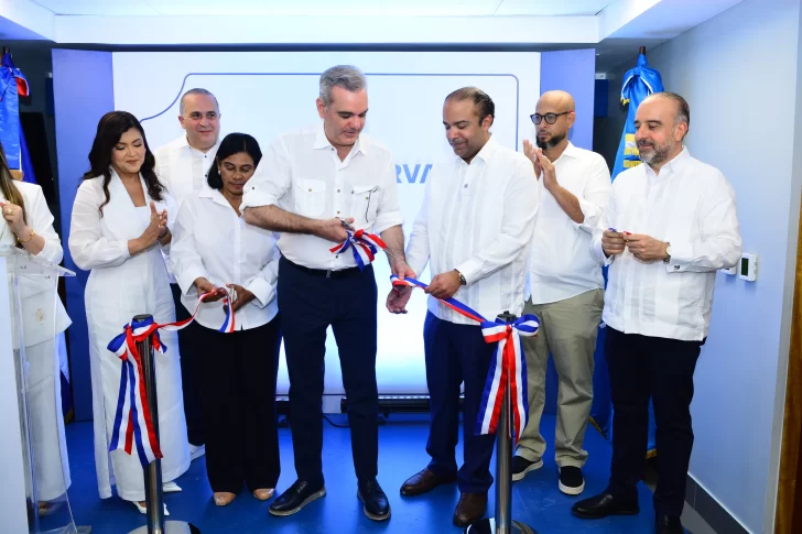 Luis-Abinader-inaugura-nueva-oficina-de-Banreservas-en-Nagua-728x485